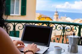 Nômades Digitais e Empresas: Por que um Endereço Virtual é o seu melhor investimento em Portugal